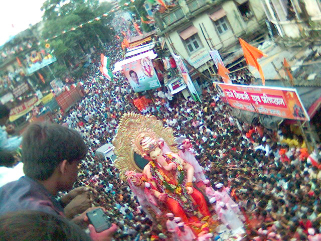 The Mumbai idol collapse is a reminder that scale needs structural sign-off
