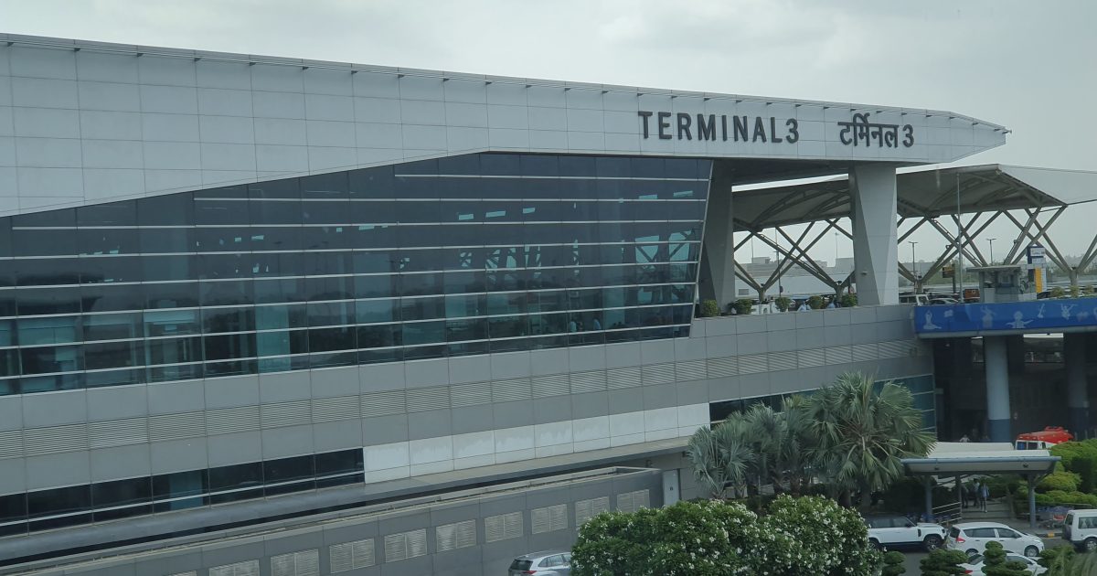 550 delayed flights at one airport is a single point of failure, made visible