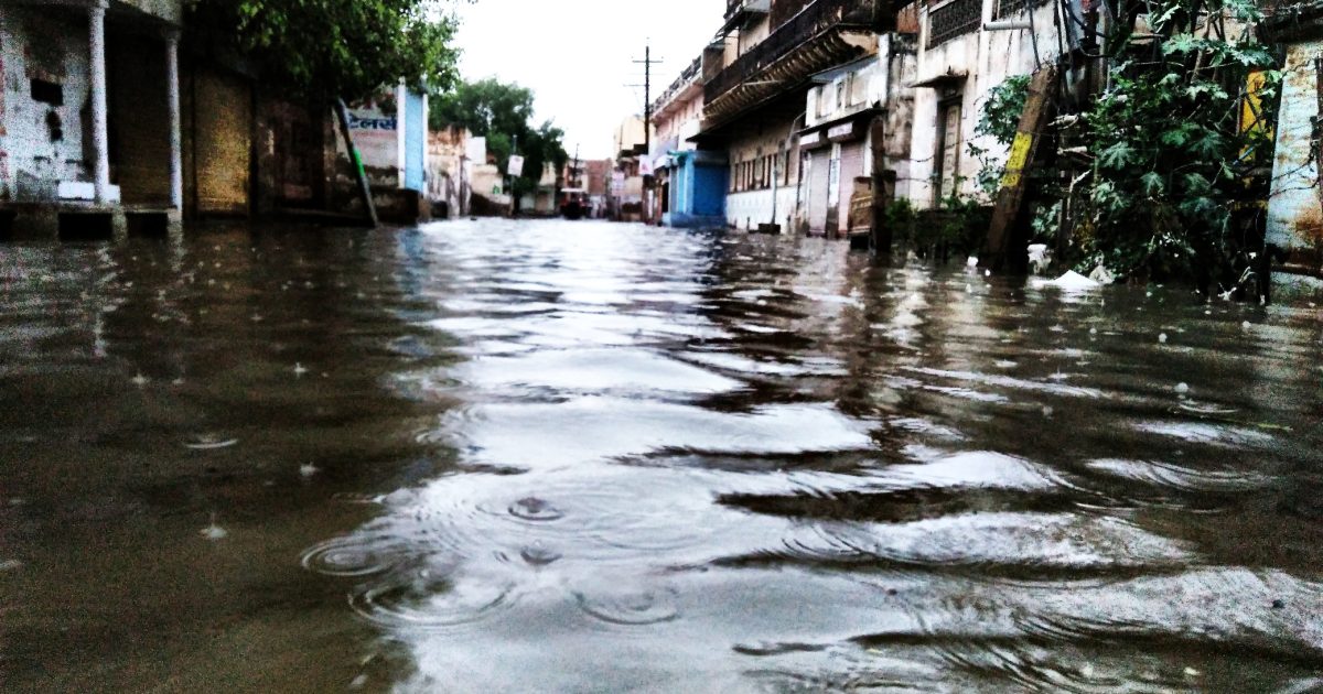 Why a single rain spell produces such different kinds of casualties
